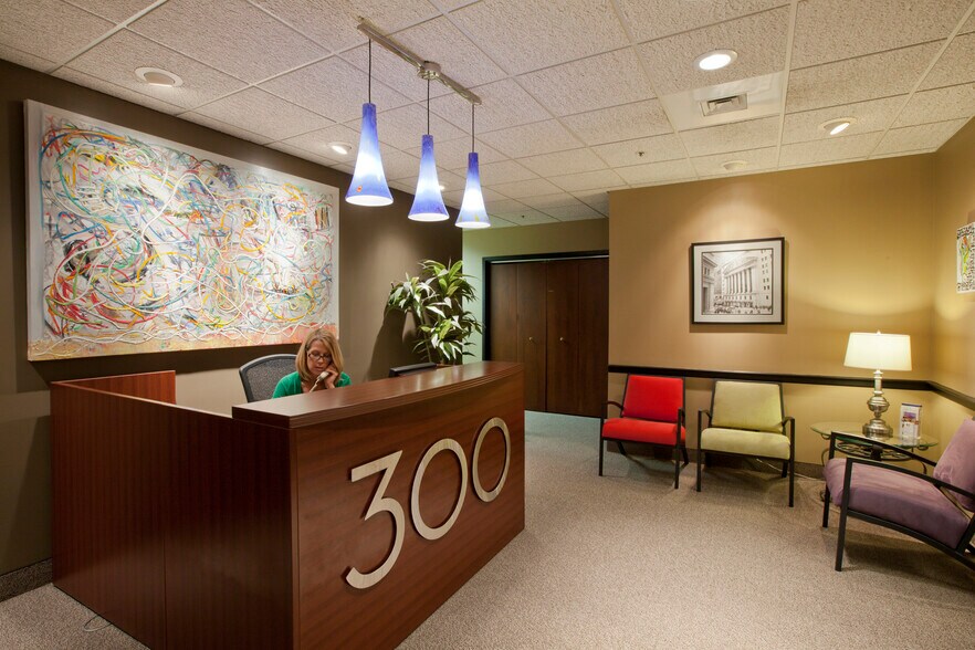 333 W Vine St, Lexington, KY à louer - Hall d’entrée - Image 2 de 19