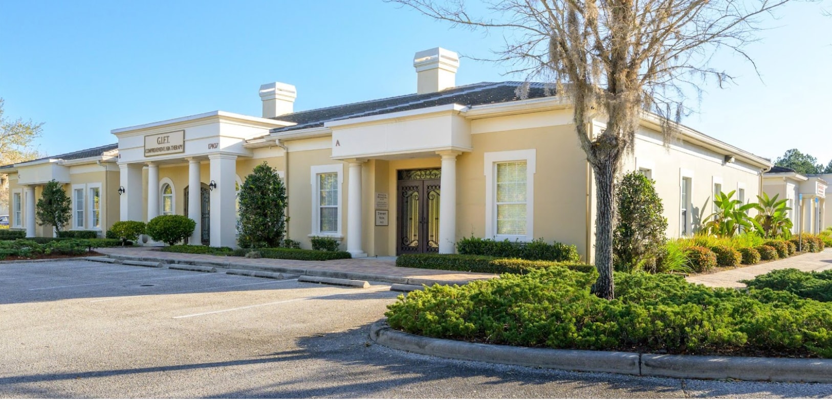 17407 Bridge Hill Ct, Tampa, FL for sale Primary Photo- Image 1 of 1