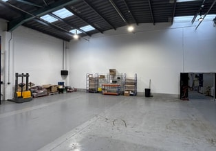 80 Commercial Sq, Leicester à louer Photo intérieure- Image 2 de 4