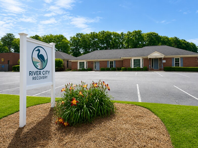 3822 Rosemont Dr, Columbus, GA à vendre - Photo du bâtiment - Image 2 de 20