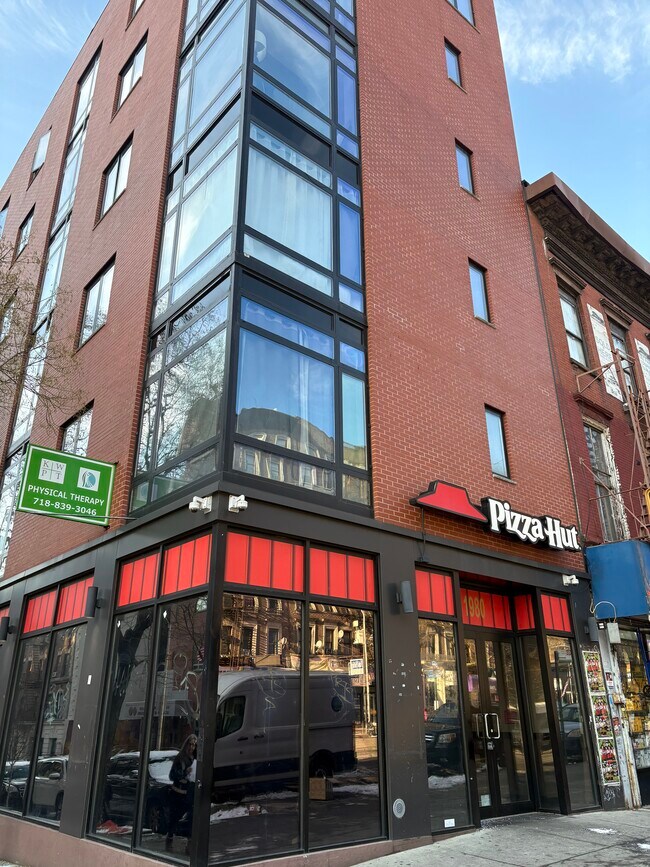 Plus de détails pour 1980 Amsterdam Ave, New York, NY - Commerce de détail à louer