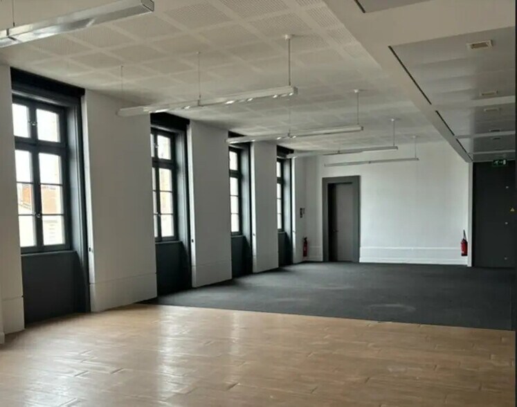 27 Rue Auguste Comte, Lyon à louer - Photo du bâtiment - Image 2 de 14