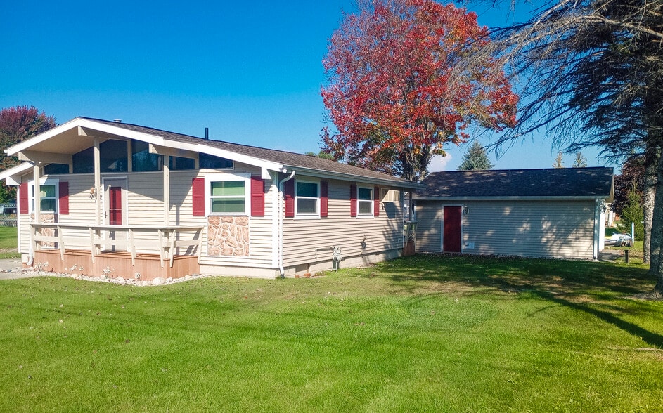 752 W Faith St, Spruce, MI for sale - Primary Photo - Image 1 of 28