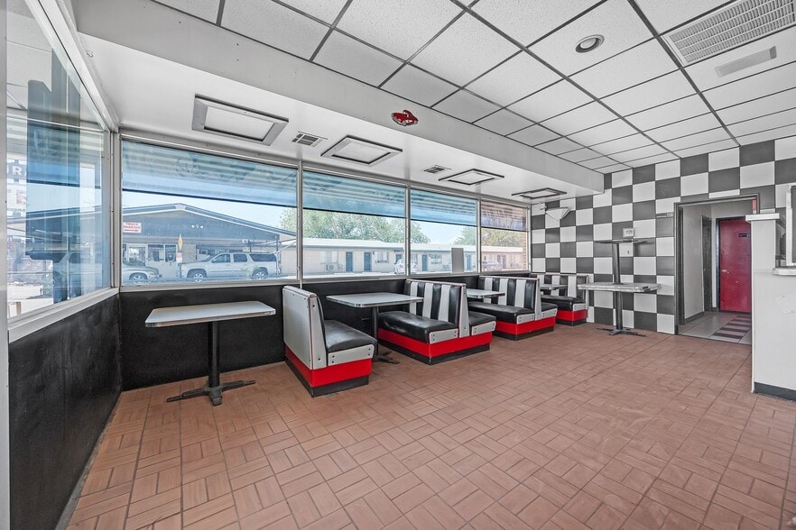 2146 W Picacho Ave, Las Cruces, NM for lease - Building Photo - Image 3 of 17