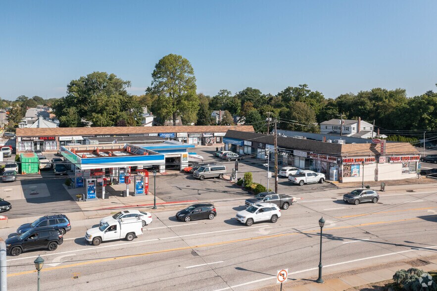 2803-2815 Merrick Rd, Bellmore, NY à louer - Photo principale - Image 1 de 12