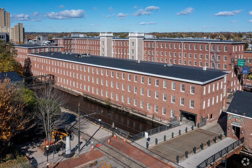 116 John St, Lowell, MA à louer - Photo du bâtiment - Image 1 de 13