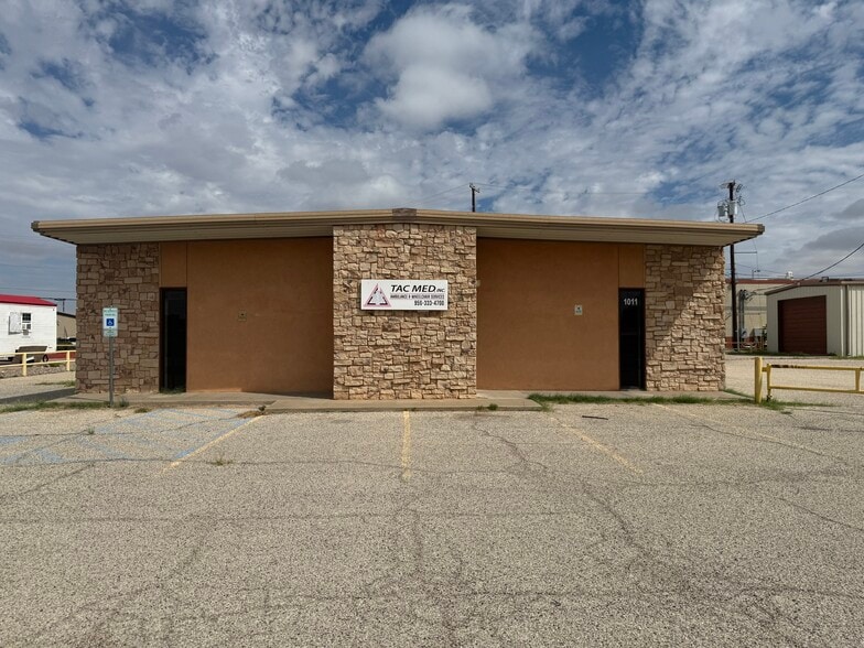 1011 E 7th St, Odessa, TX for lease - Building Photo - Image 2 of 9