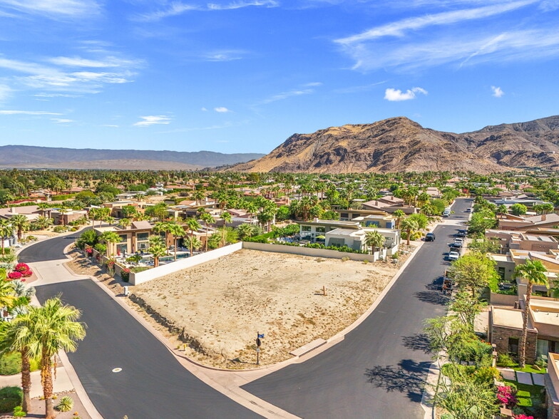250 Lautner Ln, Palm Springs, CA à vendre - Photo du bâtiment - Image 2 de 35