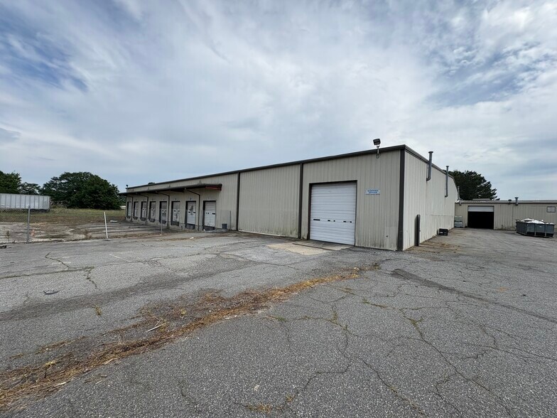 12 Nesbitt Dr, Inman, SC for lease - Building Photo - Image 3 of 9