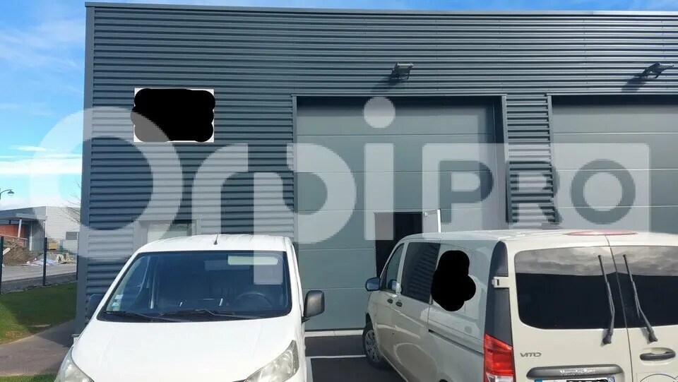 Flex in Gleizé for lease Building Photo- Image 1 of 4