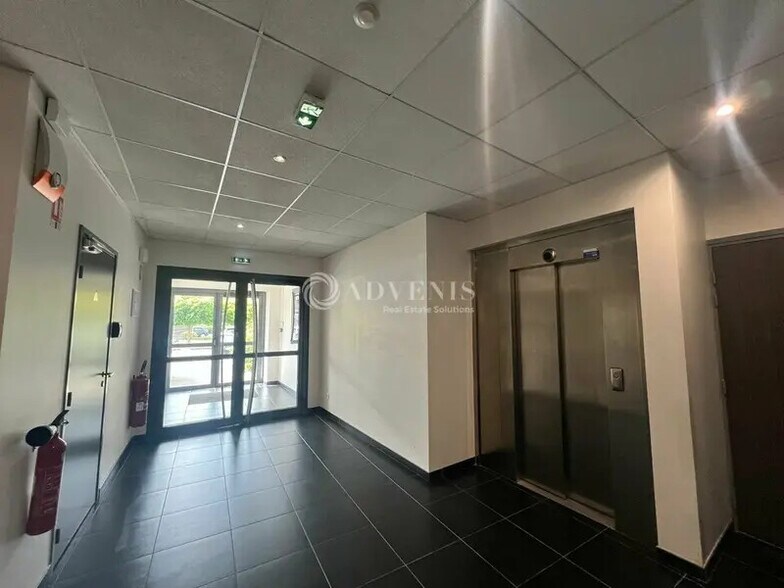 Office in Wasquehal for sale - Lobby - Image 3 of 7