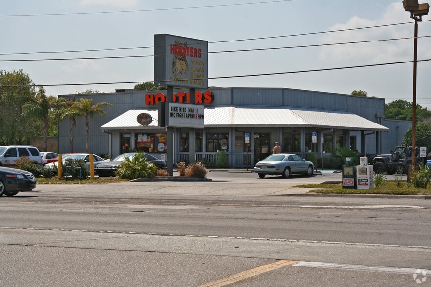 4420 W Gandy Blvd, Tampa, FL for lease - Building Photo - Image 2 of 7