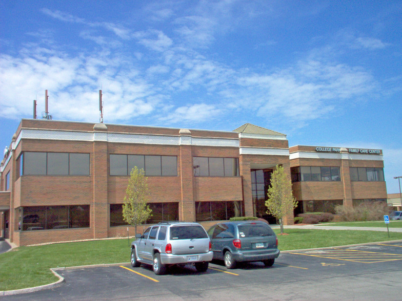 10118 W 119th St, Overland Park, KS for lease - Primary Photo - Image 1 of 4