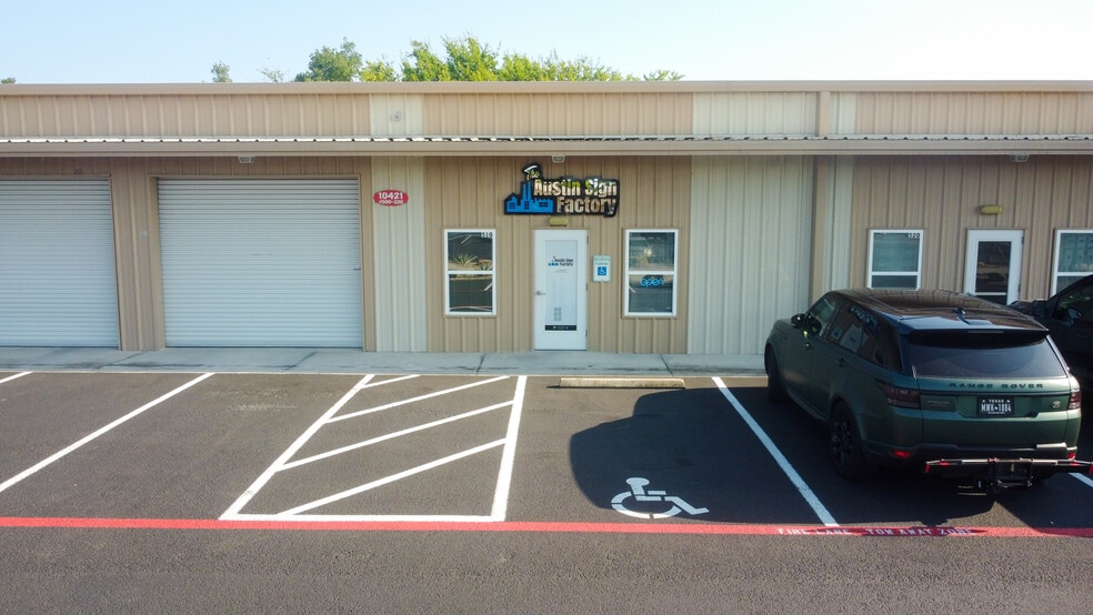 10421 Old Manchaca Rd, Austin, TX for lease - Building Photo - Image 3 of 3