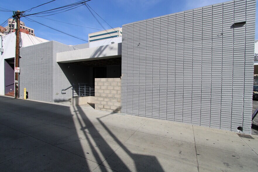 325-327 N Brand Blvd, Glendale, CA à louer - Photo du bâtiment - Image 3 de 4