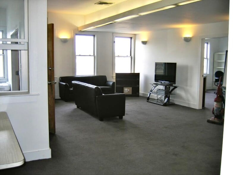 1532 Dorchester Ave, Boston, MA for lease - Building Photo - Image 3 of 9
