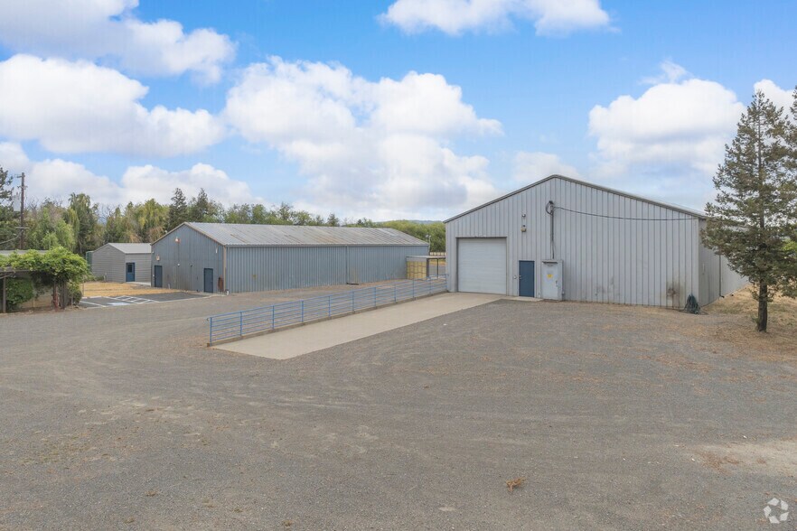 24200 Arnold Dr, Sonoma, CA for lease - Building Photo - Image 2 of 14