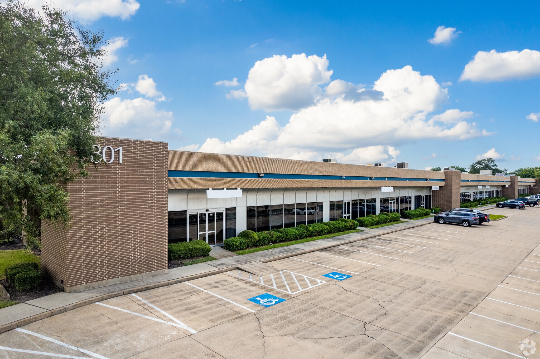 7811 N Shepherd Dr, Houston, TX à louer Photo principale- Image 1 de 10