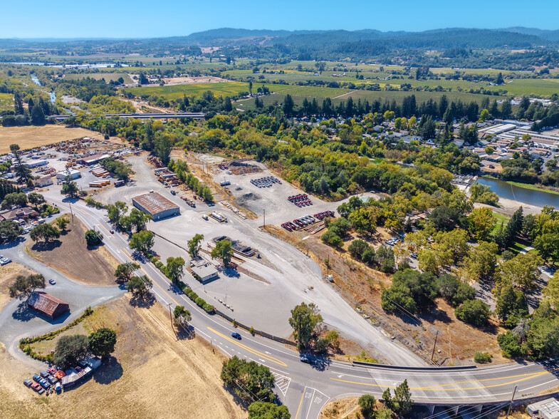 13666 Healdsburg Ave, Healdsburg, CA for lease - Building Photo - Image 1 of 9