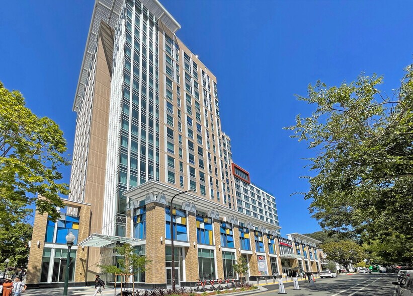 2121 Center St, Berkeley, CA à louer - Photo du bâtiment - Image 2 de 16