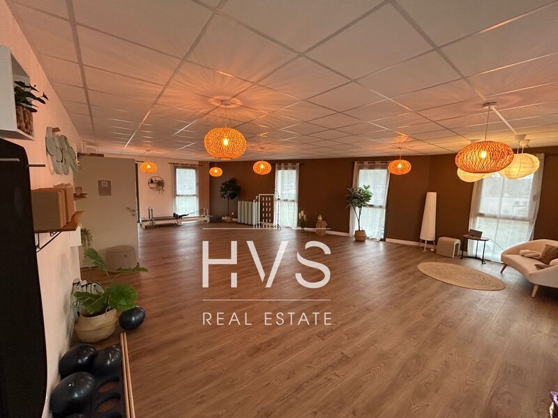 Flex in LES MILLES for lease Interior Photo- Image 1 of 11