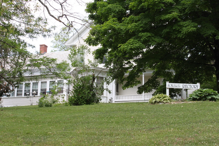 8 Old Hinsdale Rd, Ashuelot, NH for sale - Primary Photo - Image 1 of 1