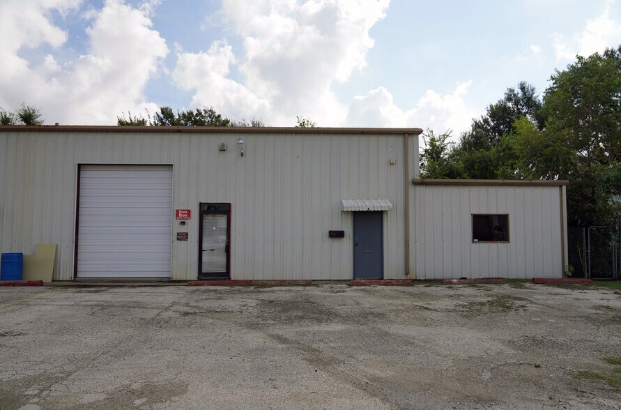 2201 Catalina Dr, Pasadena, TX à louer - Photo du bâtiment - Image 3 de 3