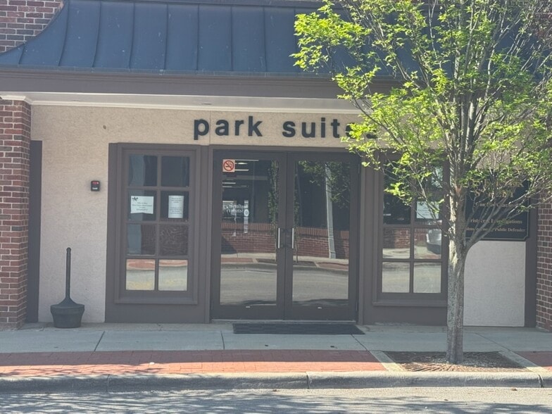 115-125 E Park St, Olathe, KS for sale - Building Photo - Image 3 of 28