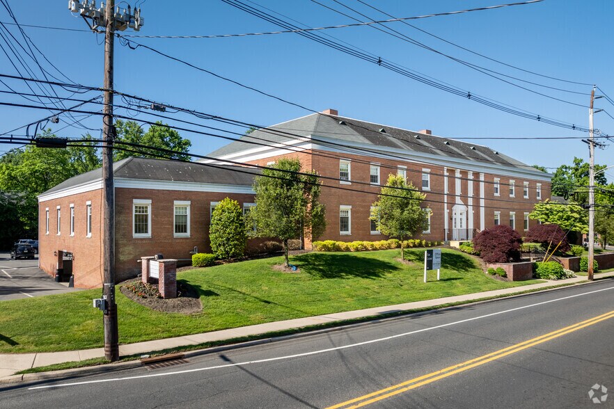 97 Main St, Chatham, NJ à louer - Photo du bâtiment - Image 2 de 16