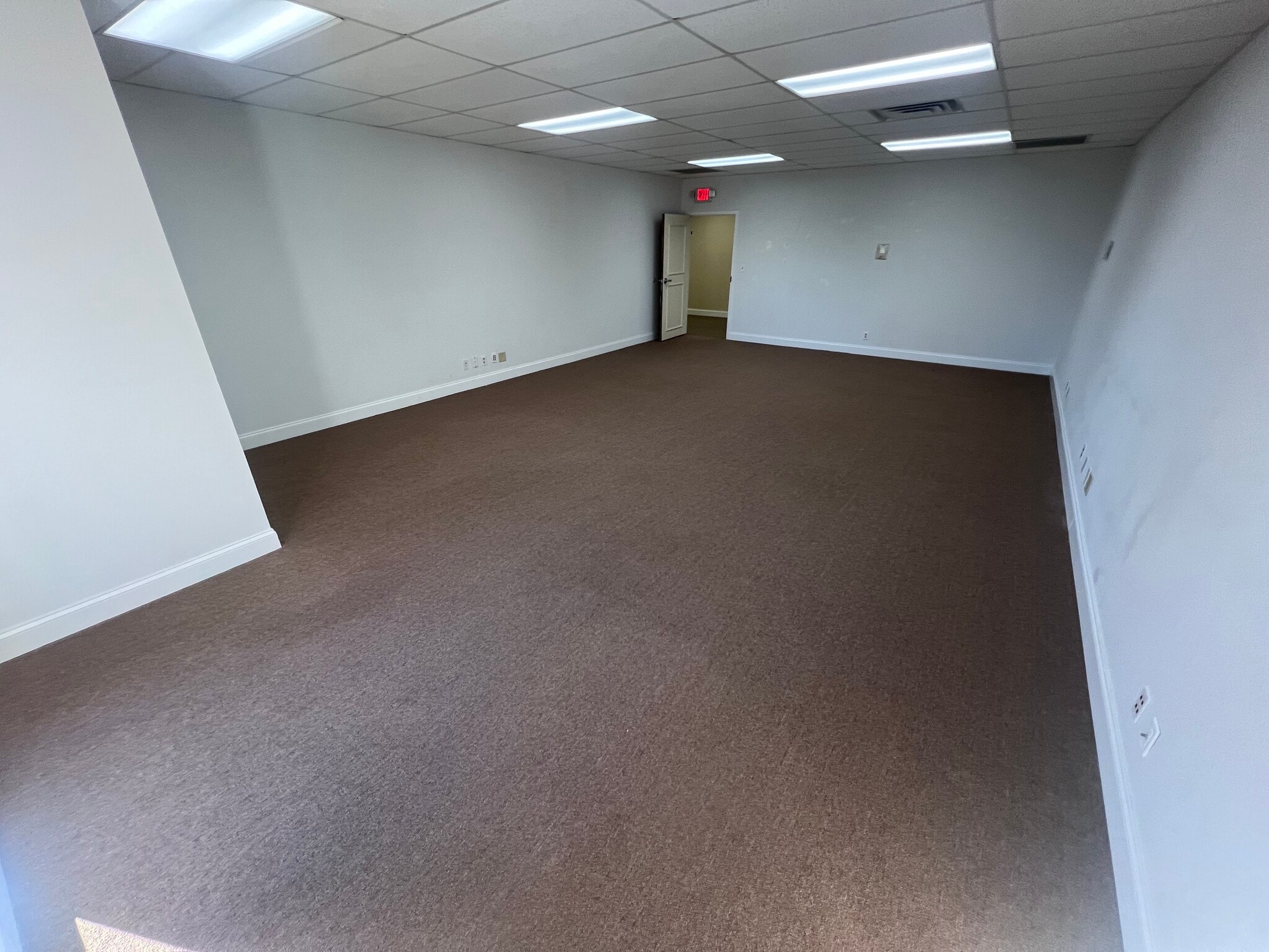 138 Park Ave, Winder, GA for lease Interior Photo- Image 1 of 2