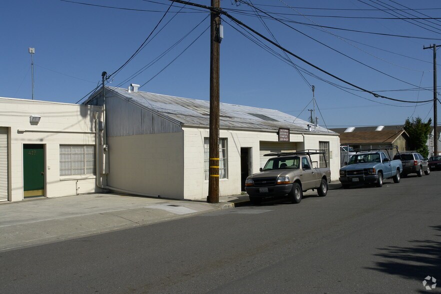 425 Stanford Ave, Redwood City, CA for lease - Building Photo - Image 1 of 3