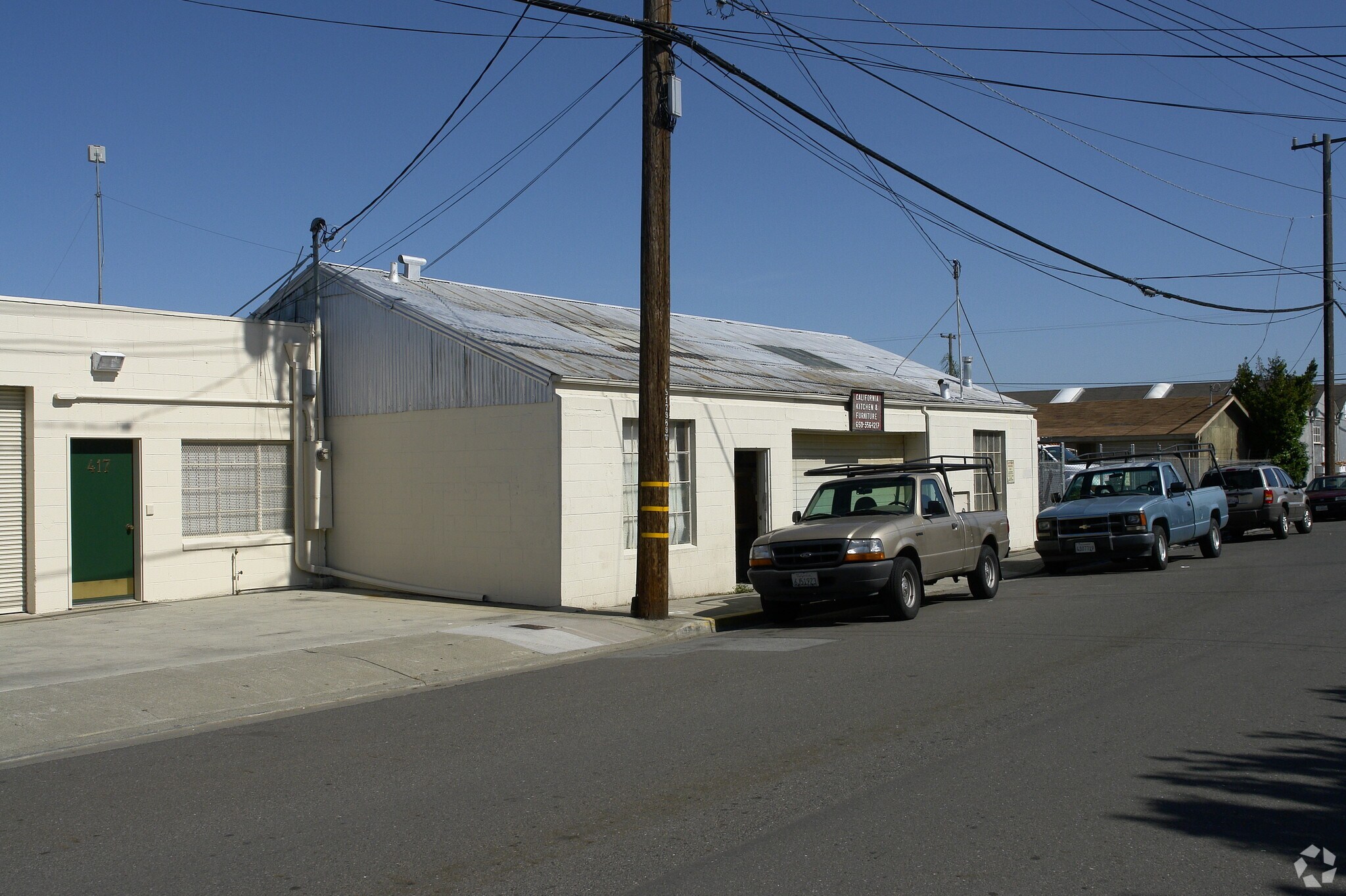 425 Stanford Ave, Redwood City, CA for lease Building Photo- Image 1 of 4