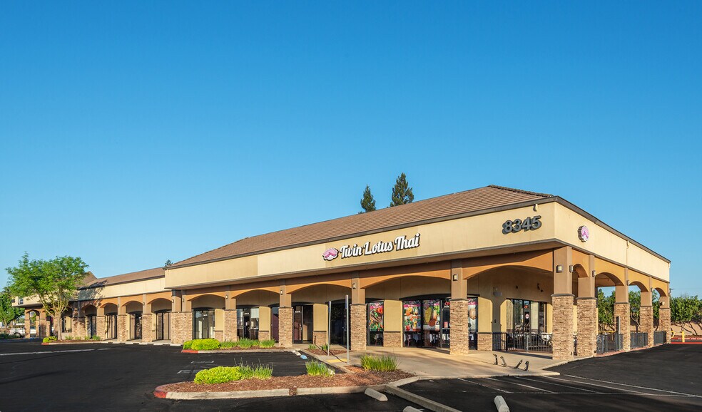8363-8383 Folsom Blvd, Sacramento, CA à louer - Photo du bâtiment - Image 3 de 14