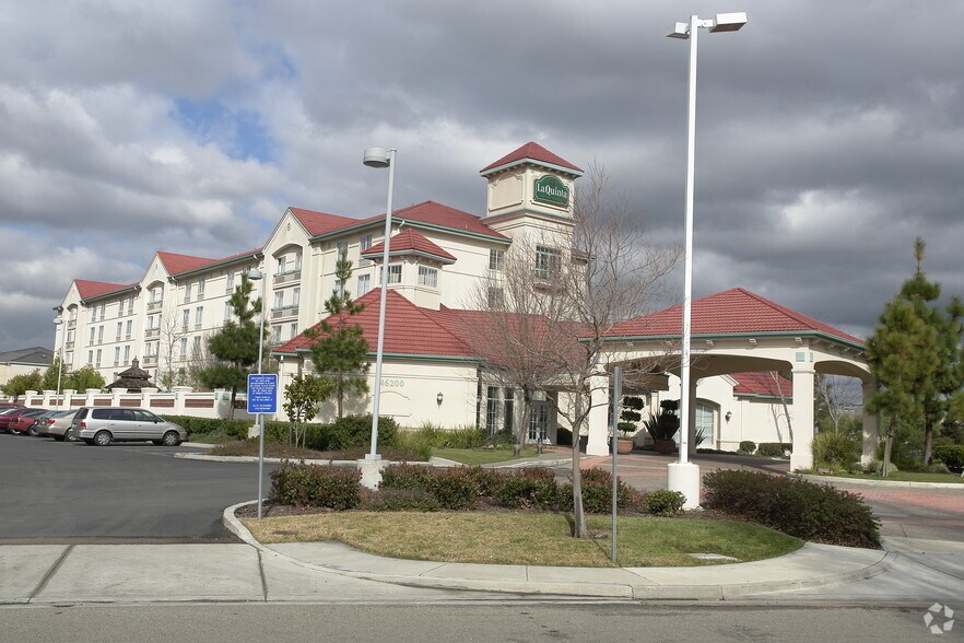 46200 Landing Pky, Fremont, CA à vendre - Photo du bâtiment - Image 2 de 7