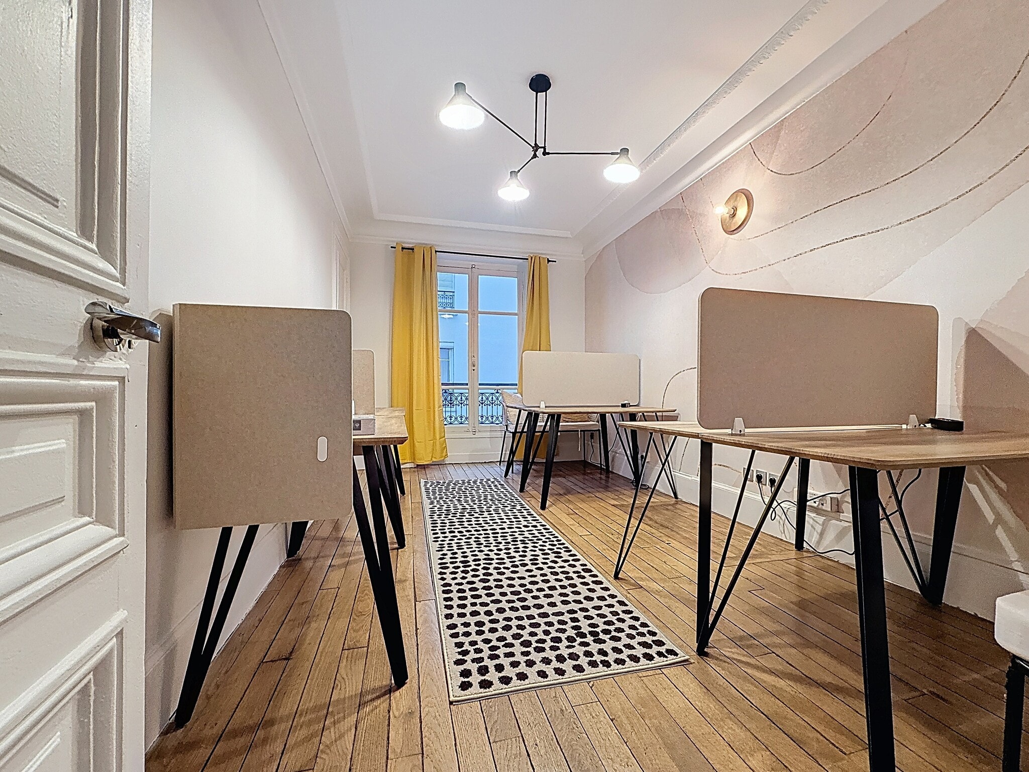 Coworking Space in Paris for lease Interior Photo- Image 1 of 10