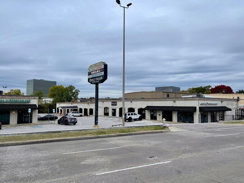 7033-7035 Greenville Ave, Dallas, TX à louer - Photo du bâtiment - Image 2 de 2