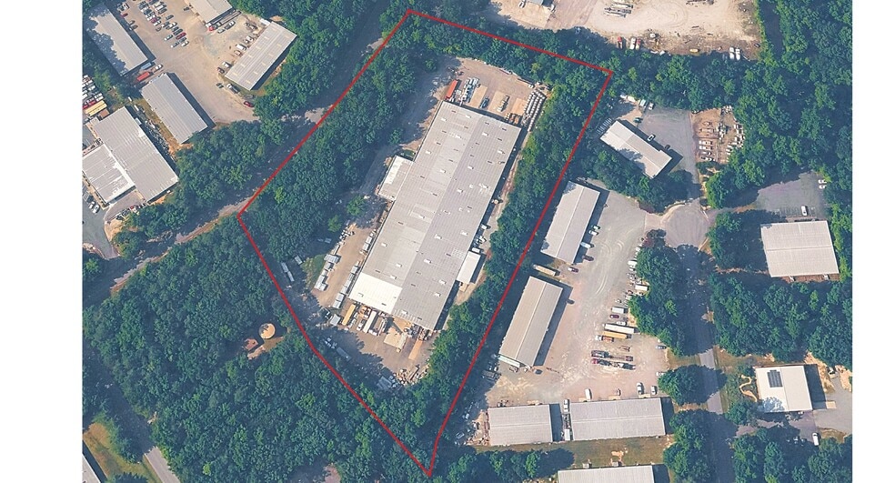 125 Roxbury Industrial Ctr, Charles City, VA for lease - Building Photo - Image 1 of 9
