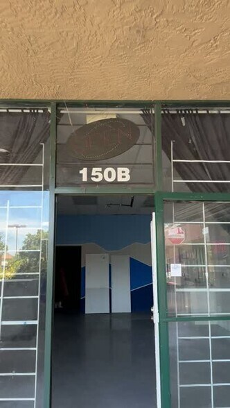 6830 Stockton Blvd, Sacramento, CA à louer - Vidéo sur l’inscription commerciale - Image 2 de 8