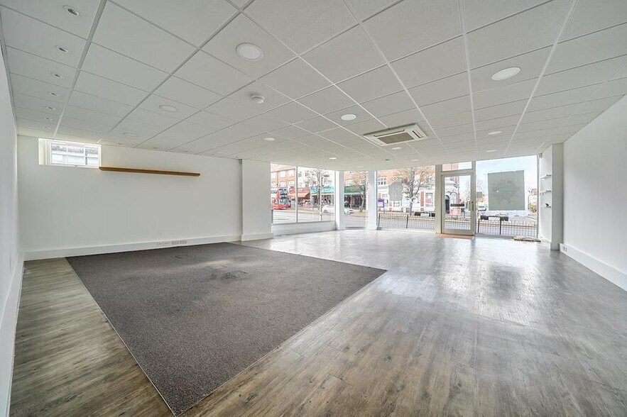 195 Kenton Rd, Harrow à vendre - Photo du bâtiment - Image 3 de 13