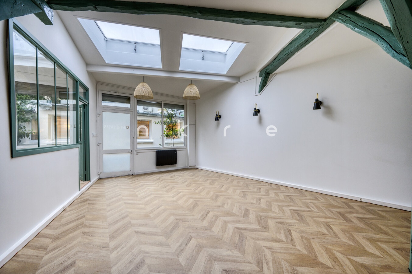 Avenue Niel, Paris, PAR 75017 - Unit 75 -  - Interior Photo - Image 1 of 8