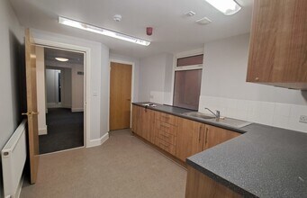 The Limes, Bedford for lease Interior Photo- Image 2 of 2