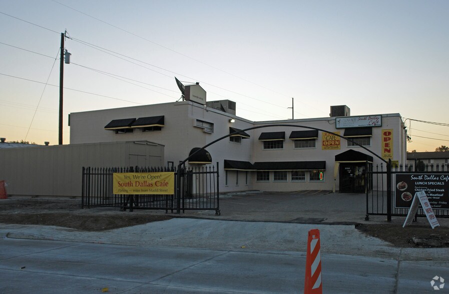 3126 Al Lipscomb Way, Dallas, TX à vendre - Photo principale - Image 1 de 2