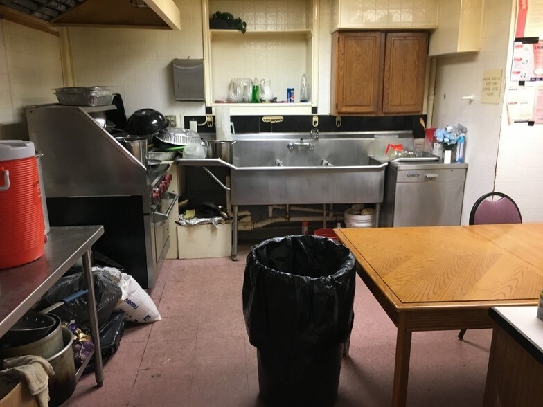 9841 Dundee St, Detroit, MI à vendre - Photo du bâtiment - Image 3 de 12