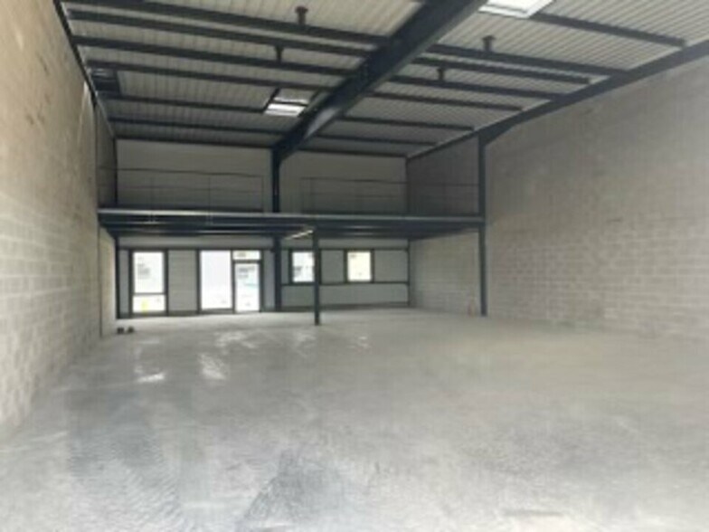 Flex in Obernai for lease - Building Photo - Image 2 of 9