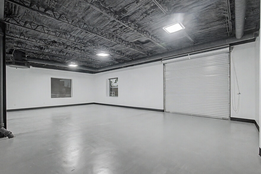 6115 Skyline Dr, Houston, TX for lease - Building Photo - Image 3 of 22