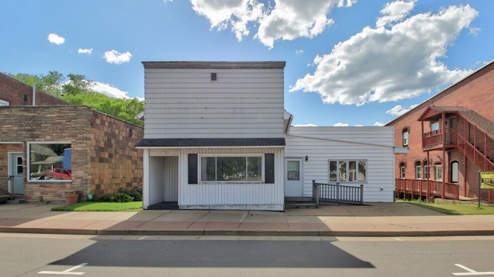 113 S Main St, Greenwood, WI for sale - Building Photo - Image 3 of 27