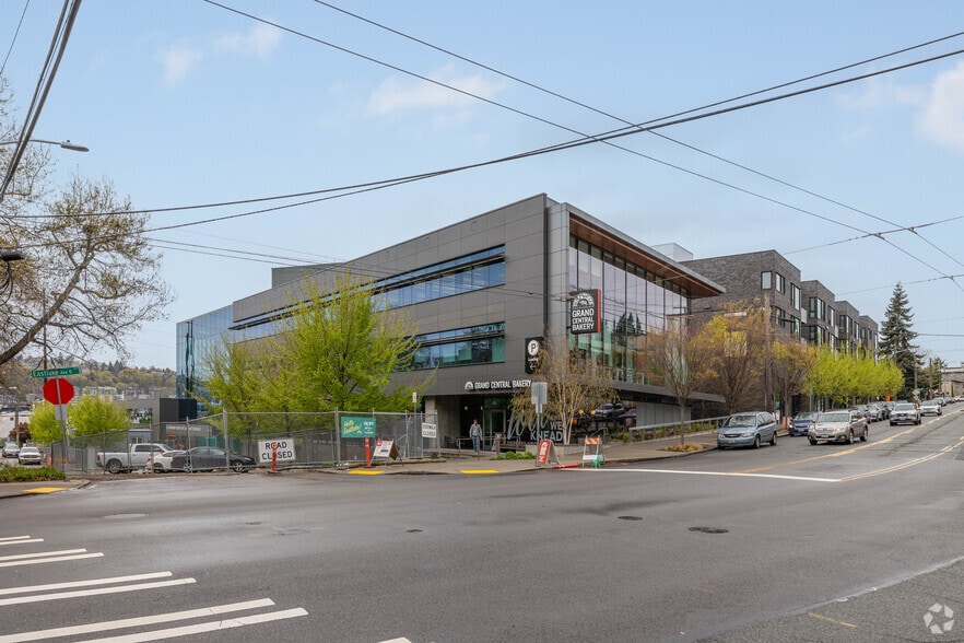 188 E Blaine St, Seattle, WA for lease - Primary Photo - Image 1 of 8