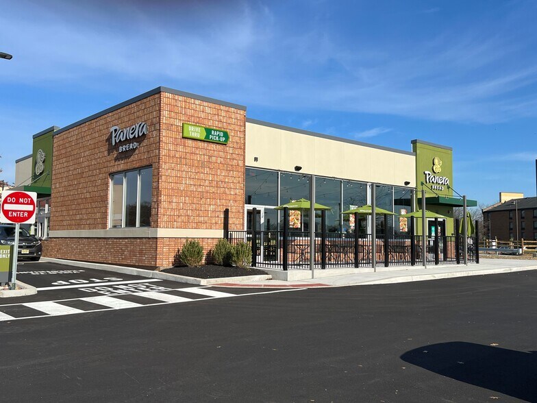 204 Shoemaker Rd, Pottstown, PA à louer - Photo du bâtiment - Image 3 de 13