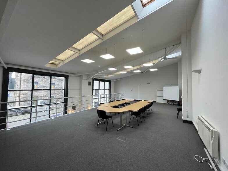 11-16 Timber Bush, Edinburgh à vendre - Photo du bâtiment - Image 3 de 4