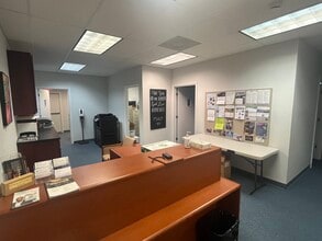 4055 W Peterson Ave, Chicago, IL for lease Interior Photo- Image 2 of 10